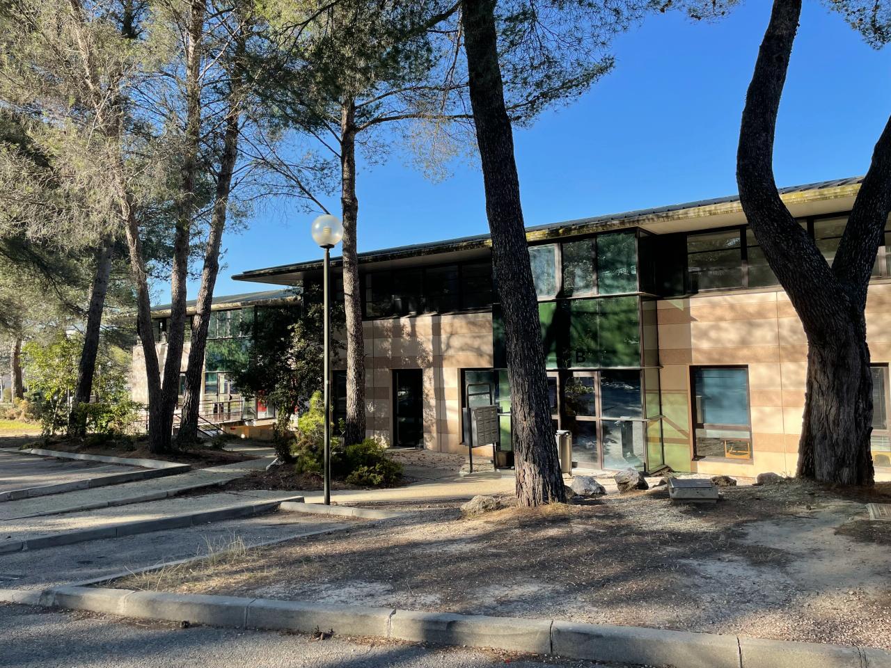 Bureau Aix-en-Provence 842m² Location bureau Aix-en-Provence Bouches-du-Rhône OLBUR2421612 1